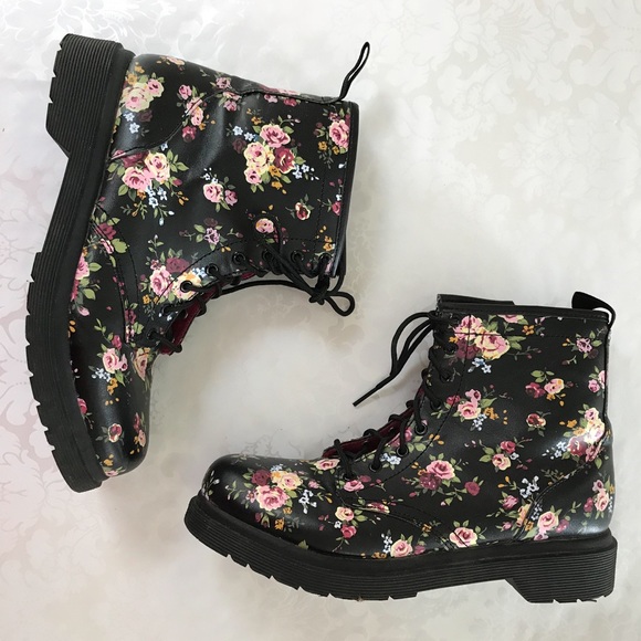 pretty combat boots